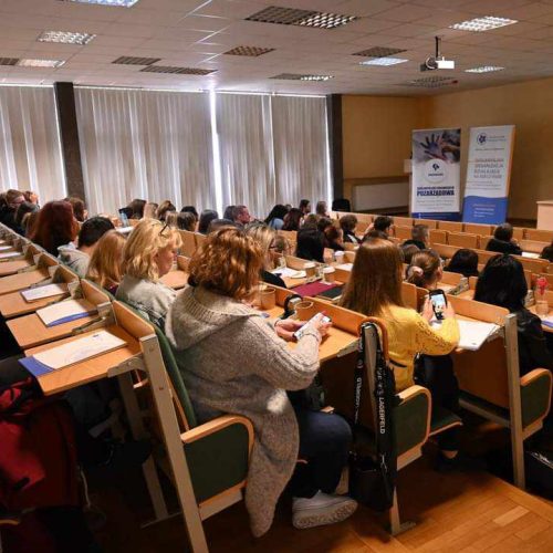 f3975ce9-1e82-400b-99c0-d81680d79c3a